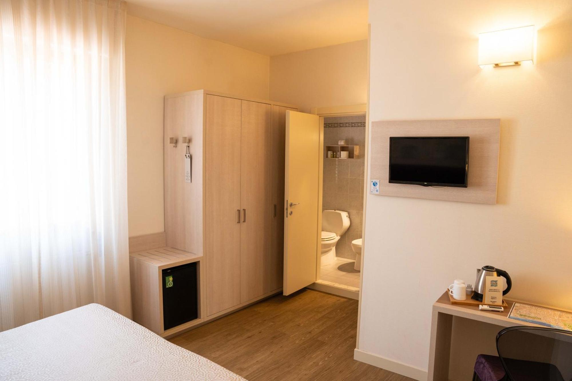 Hotel Pardini 비아레지오 외부 사진